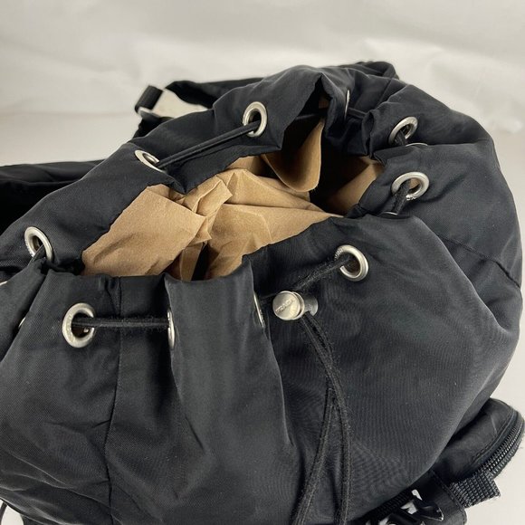 Prada Black Medium Re-Nylon Backpack - Authenticity Certified - Picture 12 of 13